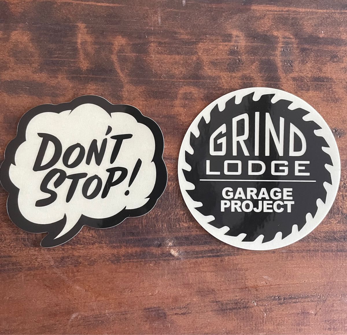 正規品 GRINDLODGE グラインドロッヂ ステッカー 2枚セット 正規品 GRINDLODGE グラインドロッヂ ステッカー 2枚セット