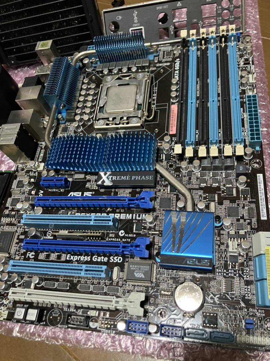 asus P6X58D Premium CORE I7-980x マザーボード CPU 簡易水冷　メモリ8G 3枚　セット　中古_画像3