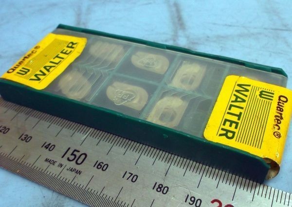 FA335 チップ WALTER APMT15T360R-F56 WQM25 置古し 品(旋盤 FA335 チップ WALTER APMT15T360R-F56 WQM25 置古し 品(旋盤