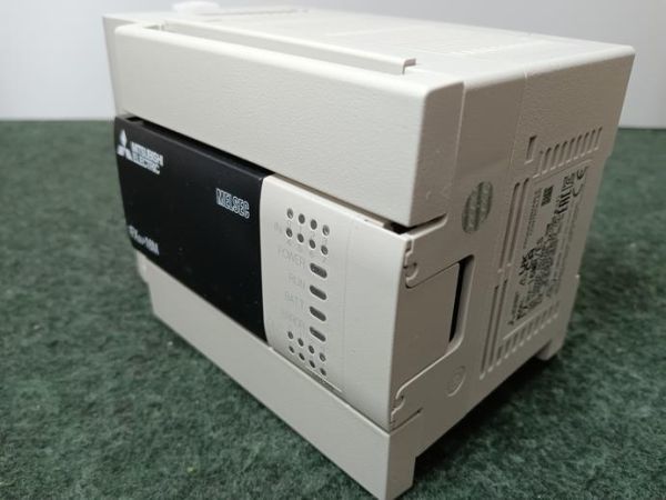 未使用 MITSUBISHI 三菱 マイクロシーケンサ FX3U-16MR/ES_画像7