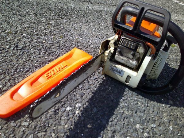 中古 STIHL スチール 300mmガイドバー 30.1cc エルゴスタート搭載 軽量コンパクトエンジンチェンソー MS170C-E