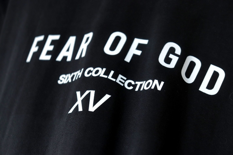 送料370円 新品 メンズ FOG Tシャツ【黒/S】限定6TH COLLECTION エッセンシャルズ ESSENTIALS FEAR OF GOT ロゴ/半袖 ブラック シンプルの画像4