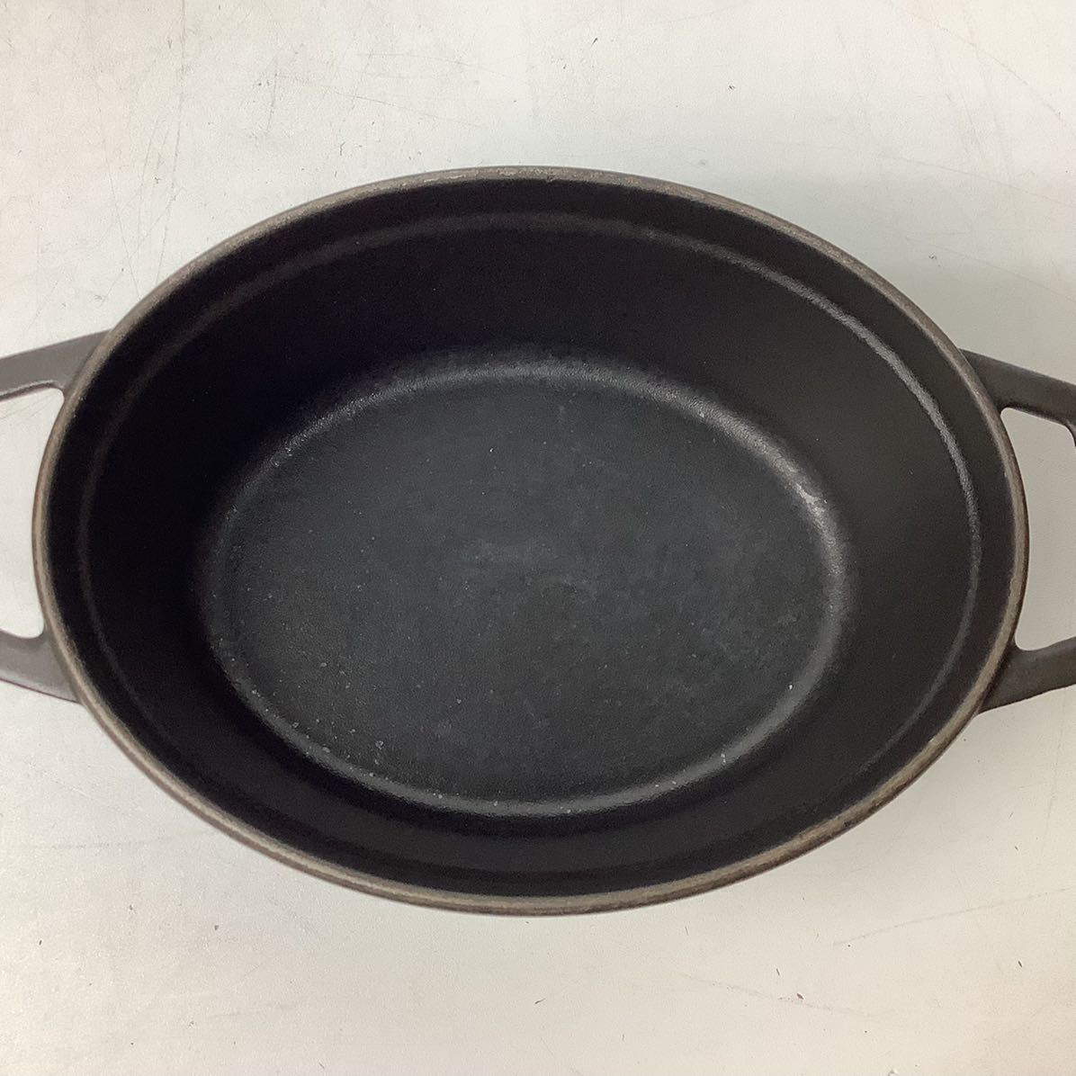 ストウブ STAUB 17cm ピコ ココット オーバル 鉄鍋 黒 ブラック【Y1094】_画像5