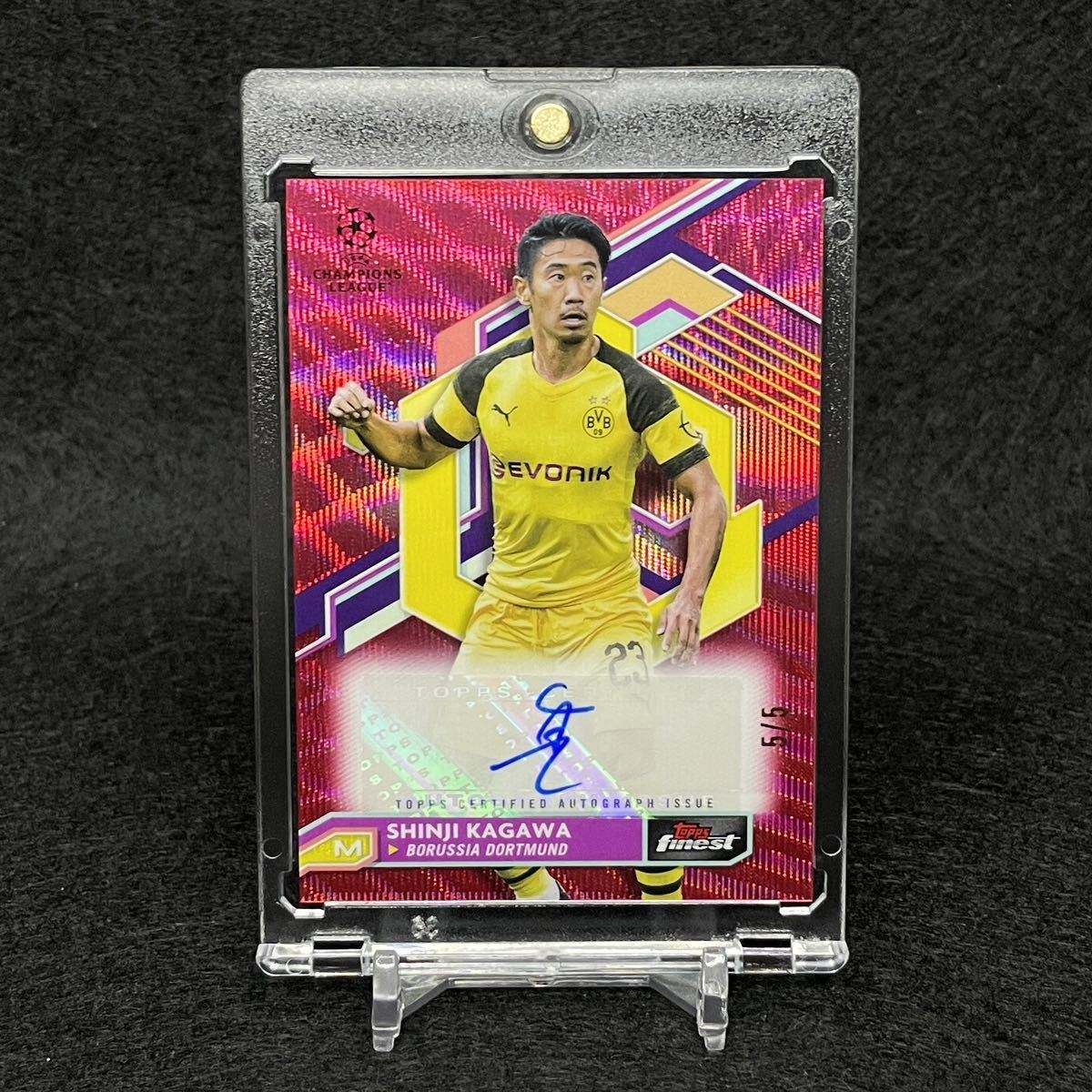 2022-23 Topps Finest Soccer UEFA 香川真司 直筆サインカード 赤ウェーブパラレル 世界5枚限定 Chrome panini leaf ワールドカップ Prizm_画像1