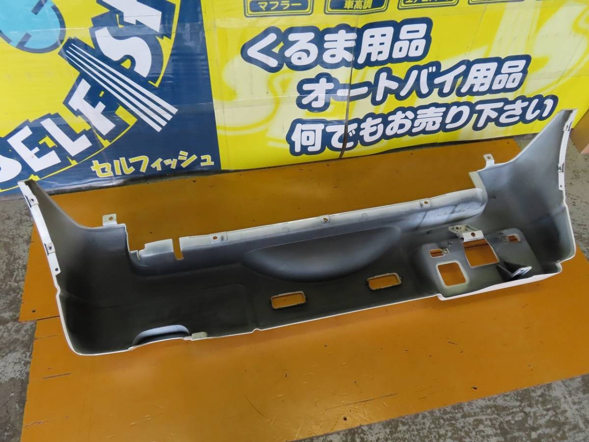 ★☆スズキ ジムニー JB23W 純正 リアバンパー ホワイト 71811-81AA0 中古 SUZUKI JIMNY☆★の画像6