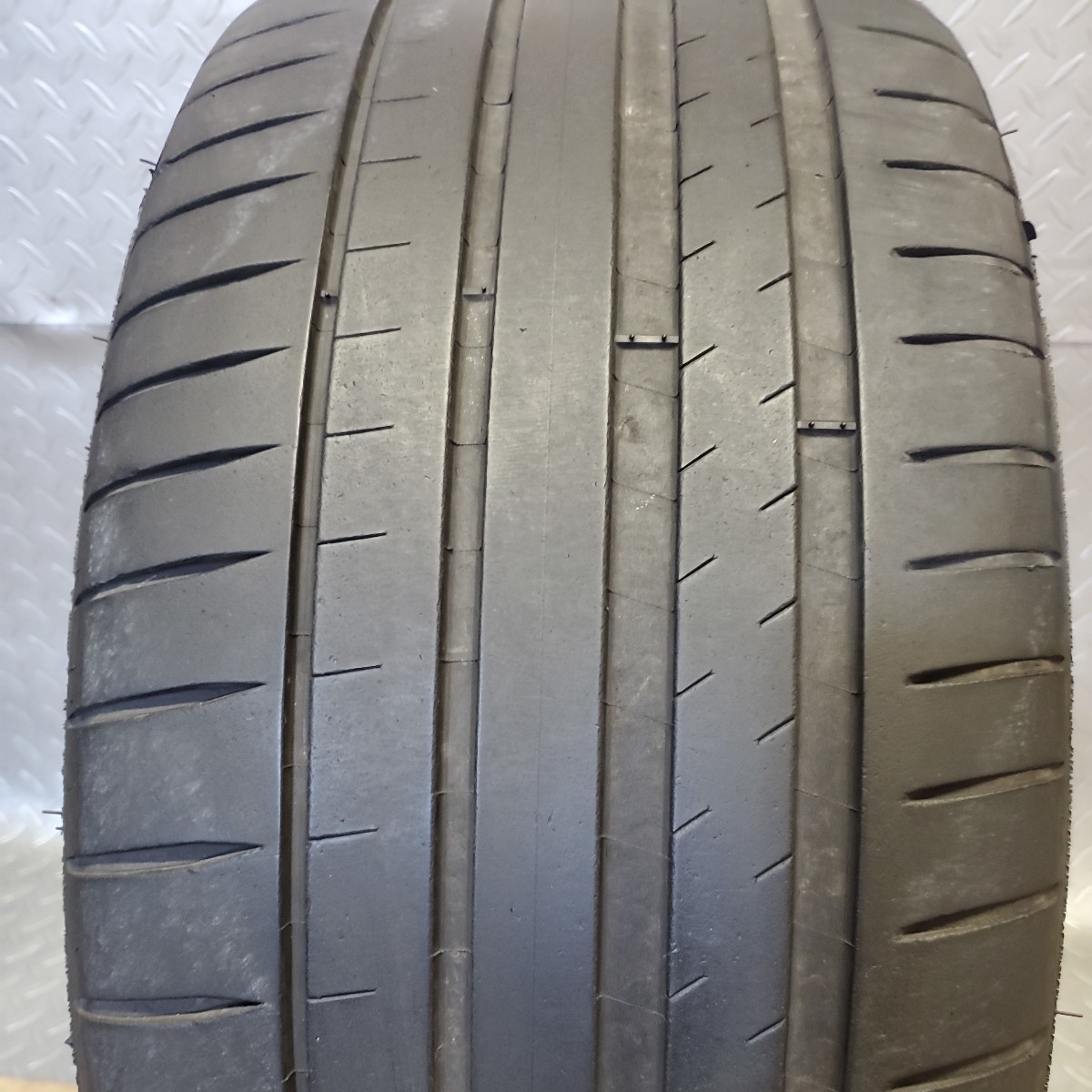 【パンク補修用に】MICHELIN ミシュラン PILOT SPORT パイロットスポーツ4 245/40ZR18 97Y 19年製 ノーマルタイヤ1本 残溝約4.3ミリ S76_画像4