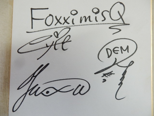 ヤフオク 芸能人 サイン 2点セット Foxxi Misq 他 中 ヤフオク 芸能人 サイン 2点セット Foxxi Misq 他 中