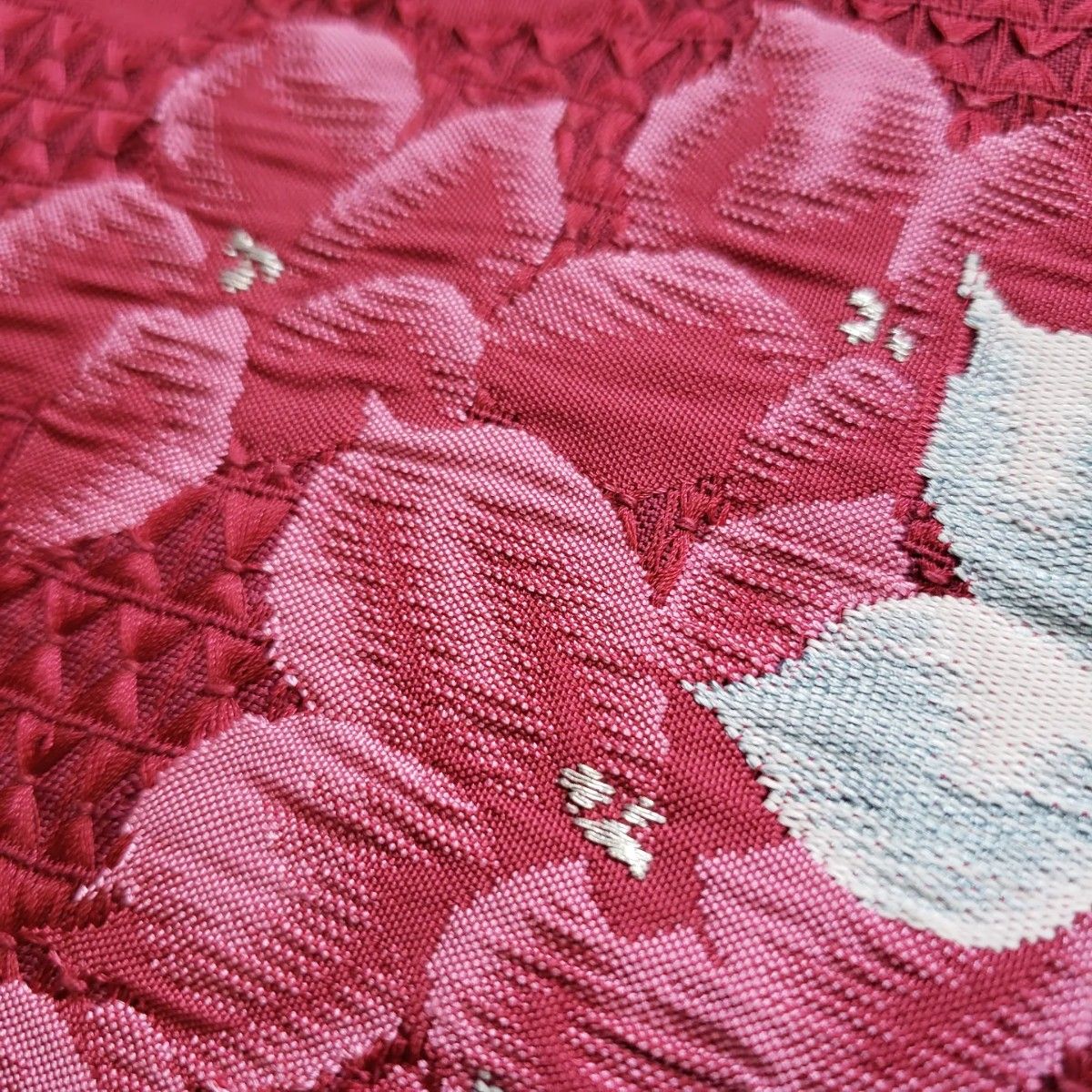 名古屋帯 八寸 正絹 松葉仕立て 赤と白の小花 織り