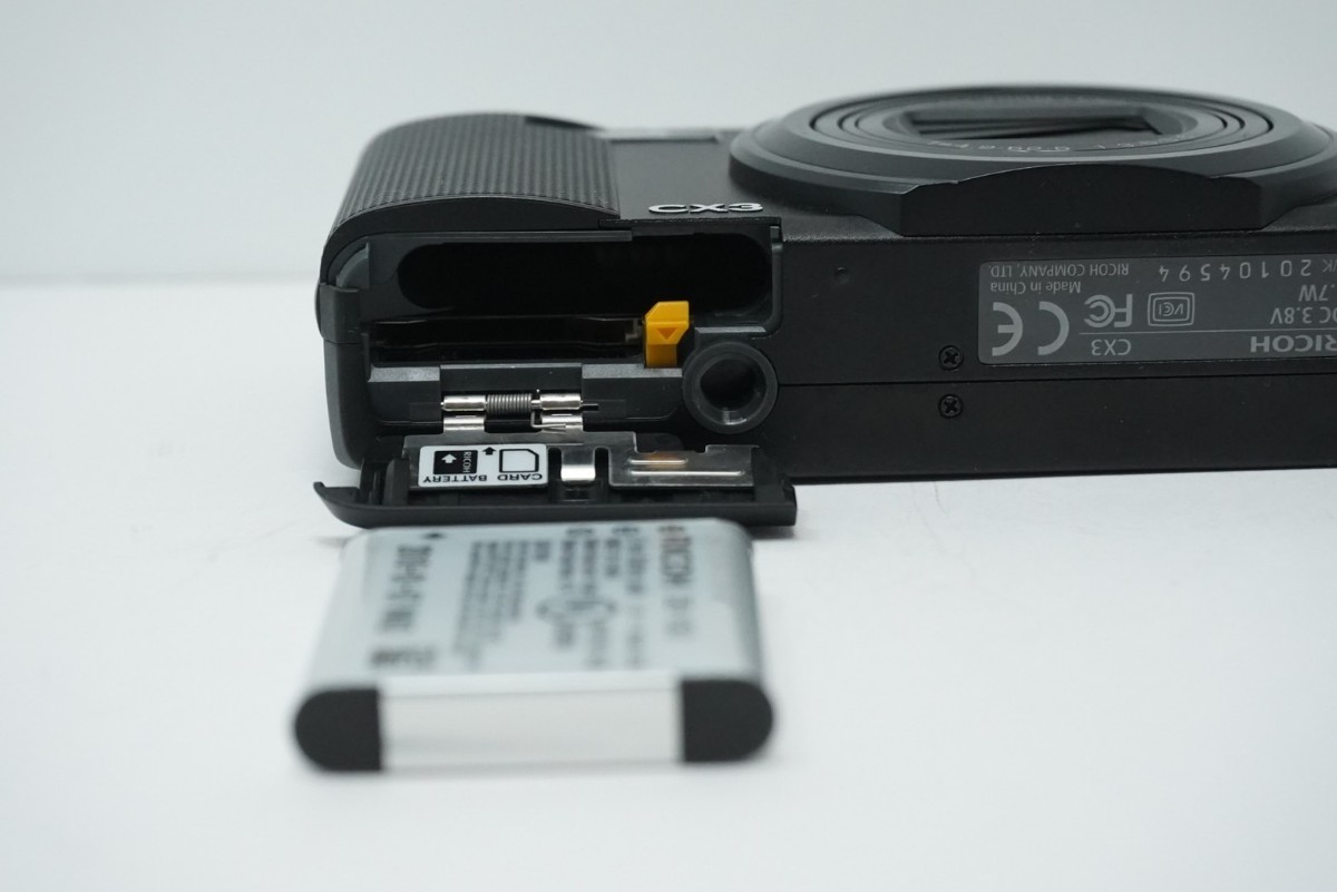 RICOH リコー CX3 ブラック 充電器付 コンデジ コンパクトデジタルカメラ db-100 純正チャージャー BJ-10 付き 簡易動作確認済み_画像9