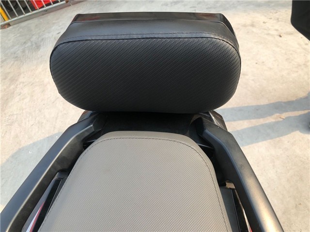 Honda ADV 150 2020- バックレスト付シーシーバー 黒_画像5