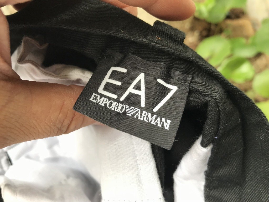 ★　中古品　ＥＡ７　エンポリオアルマーニ　アルマーニ　ARMANI　ショートパンツ　カーゴパンツ　ハーフ丈　黒　サイズＸＬ_画像6