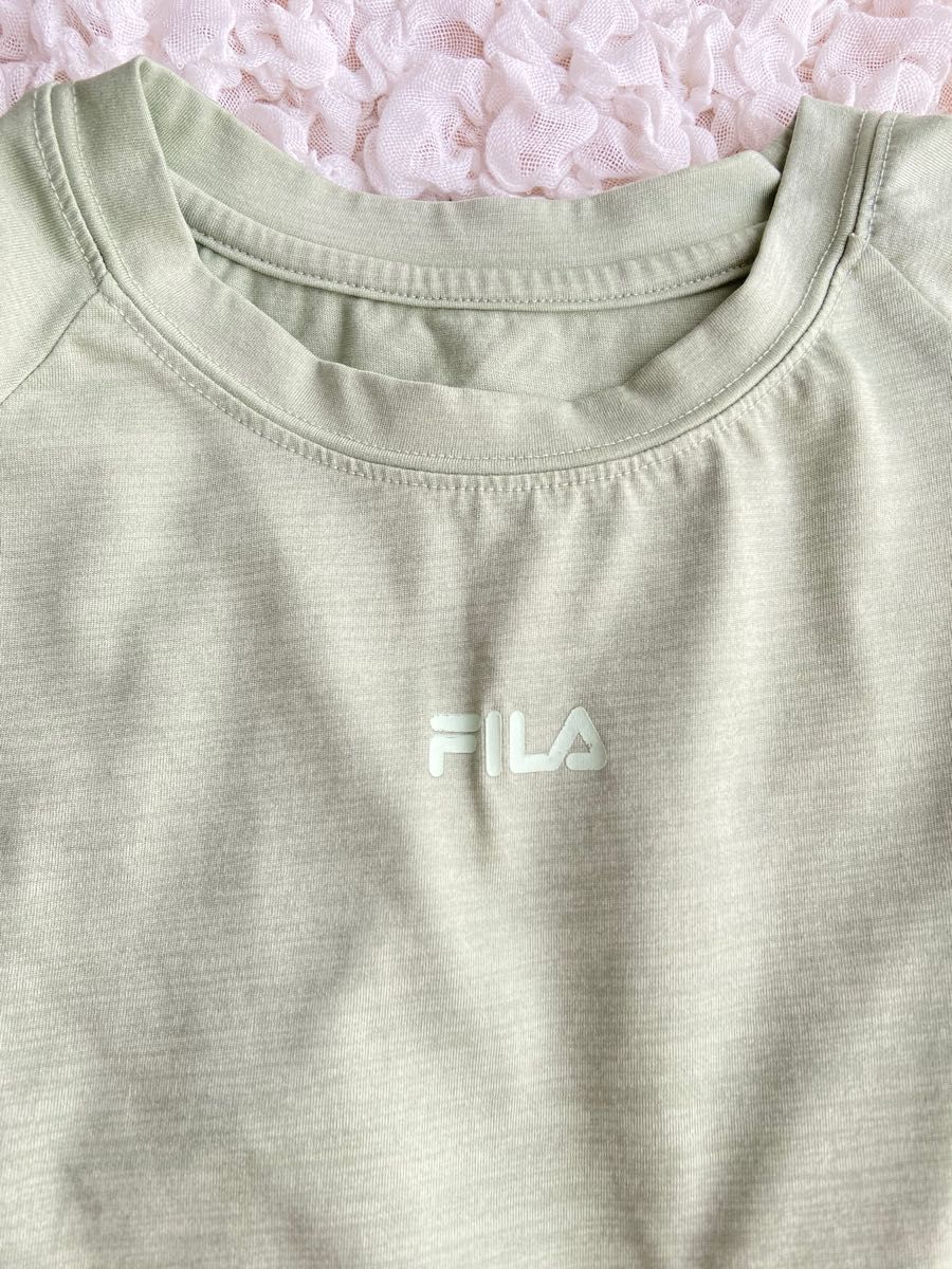 FILA レディース黄緑Tシャツ　スポーツ　速乾M ロゴ