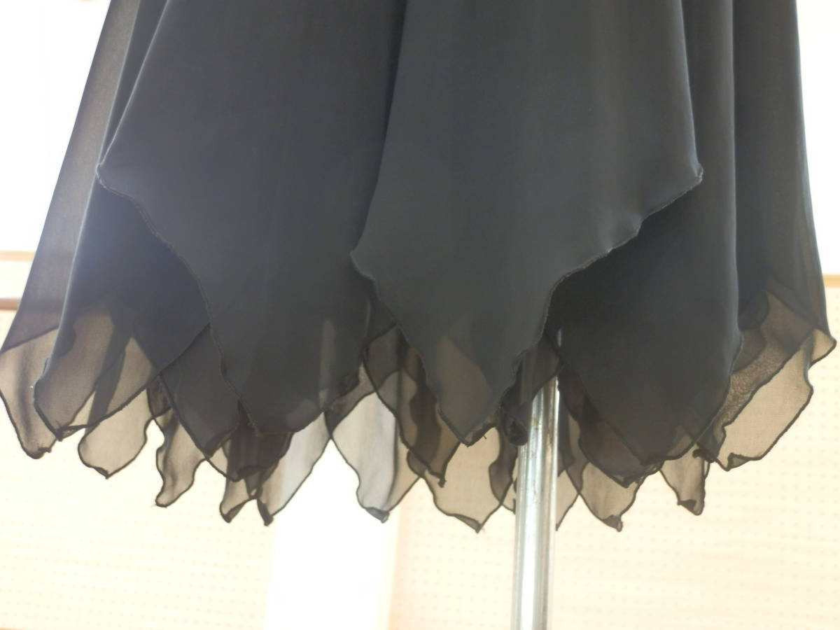 黒×ピンクバラ柄　黒裾ランダム9号スカート_画像8