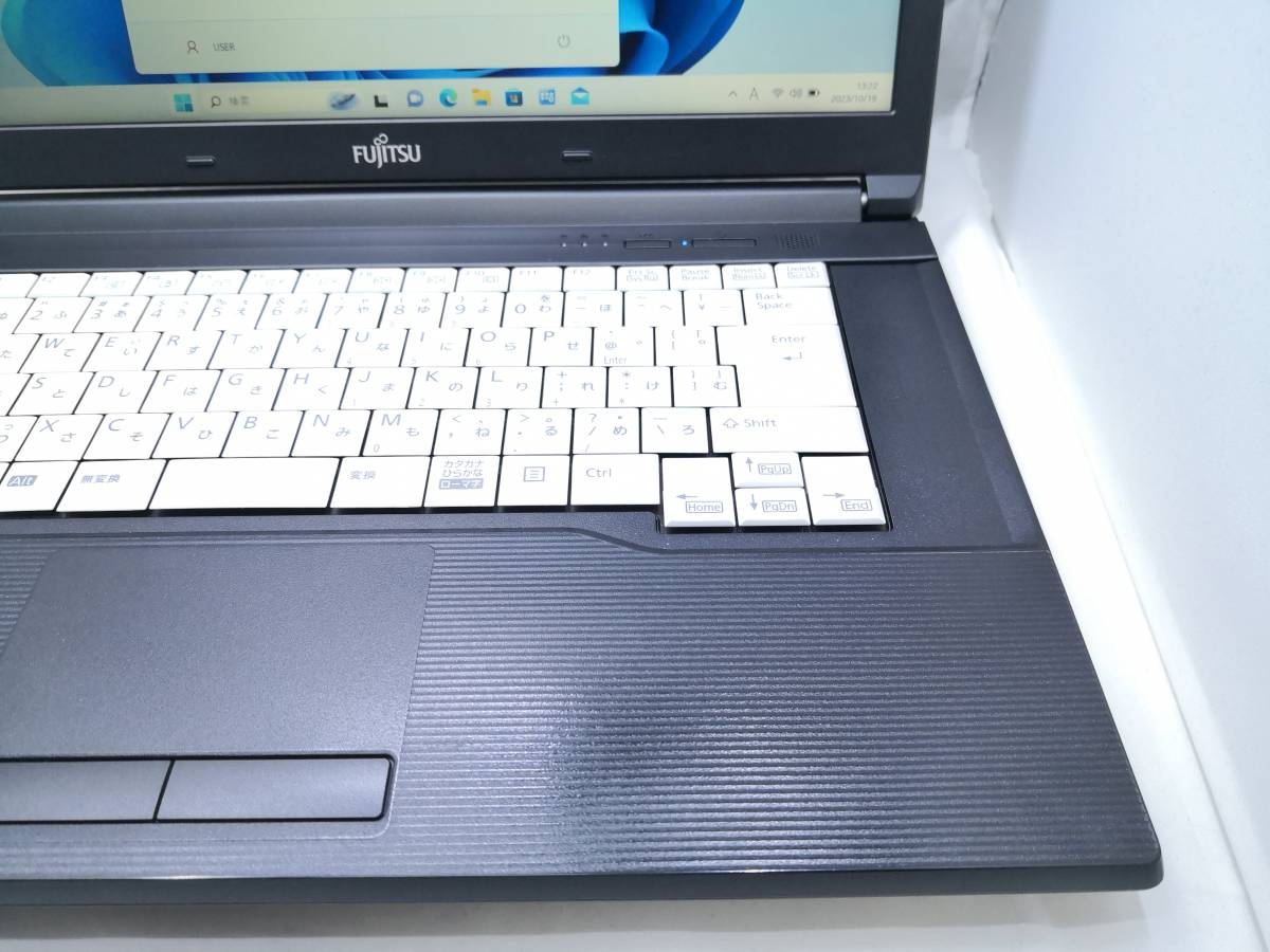 [第7世代Core i5 MS‐Office365]富士通　LIFEBOOK A557/S SSD256GB メモリ8G　Windows11_画像3