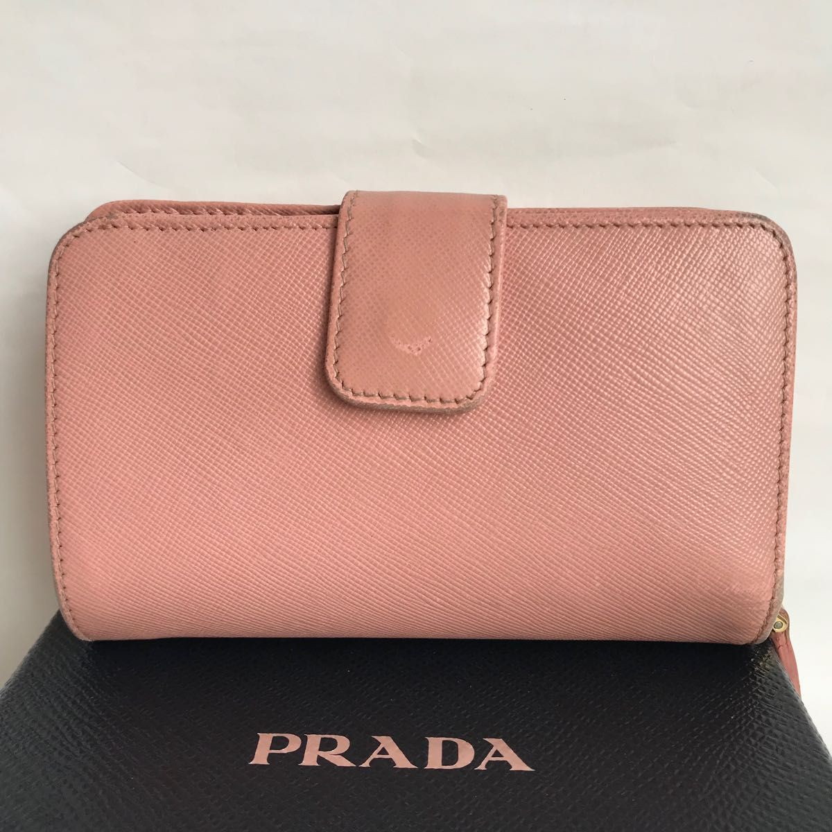 PRADA プラダ 二つ折り財布 財布 ピンク ギャランティーカード付き 箱付き　カードケース 札入れ コインケース サフィアーノ