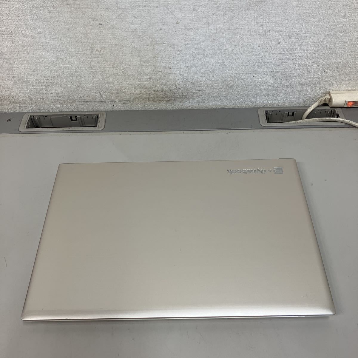 J101 東芝dynabook T45/GGSI PT45GGS-SEI3 Core i3 8130U メモリ4GB|跨