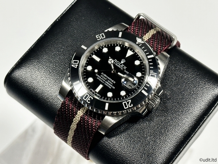 20mm 高品質 スクエア ストラップ 腕時計ベルト ファブリック NATO ワイン×黒×ベージュ 時計用バンド_お取り付けのイメージ写真です。