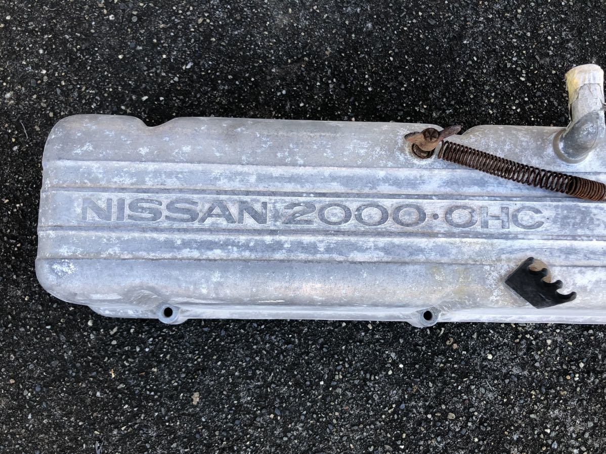 10円売り切りスタート　貴重　日産純正NISSAN 2000・OHC L型タペットカバー アルミOILキャップ付き　ヘッドカバーハコスカケンメリ L20S30Z_画像2