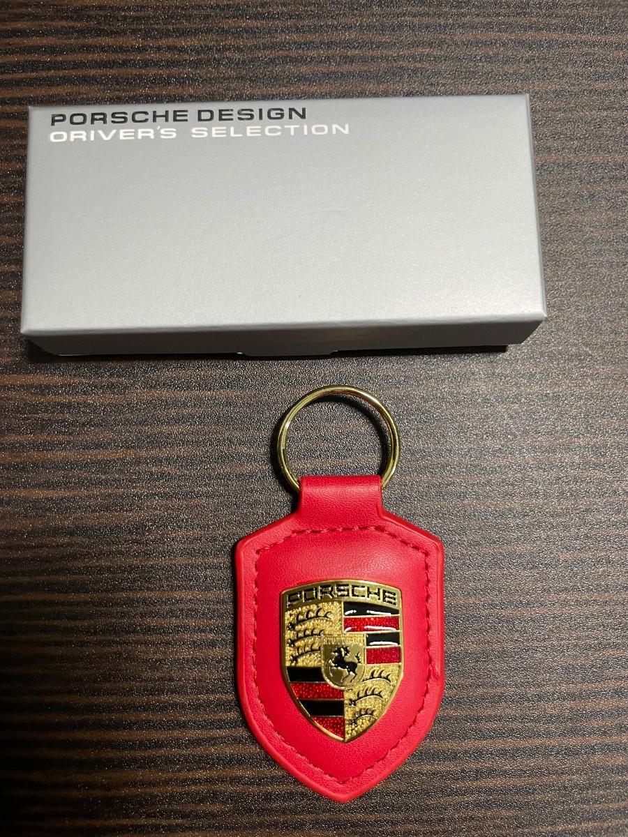 PORSCHEポルシェキーホルダー 赤