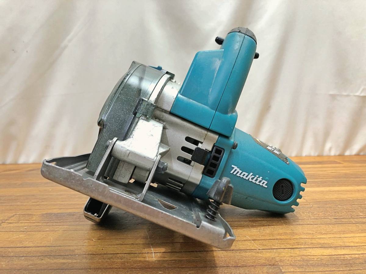 ※ベース曲がり makita 125mm充電式チップソーカッター CS540D 14.4V 動作確認済 本体のみ 21982 管231029 ERAR_画像5