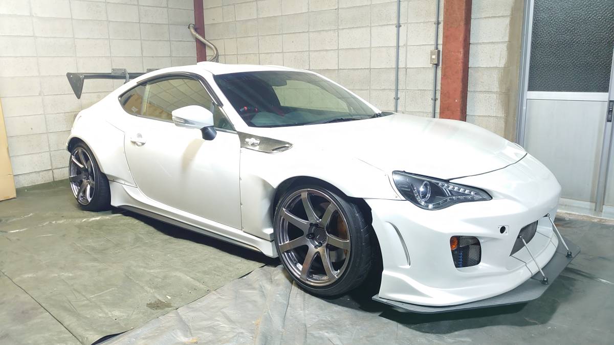 トヨタ 86 GT ZN6 6MT ワイドボディ HKS車高調 LSD GDBブレンボ 強化クラッチ オイルクーラー 東名マフラー エキマニ GTウイング 改造多数_画像1