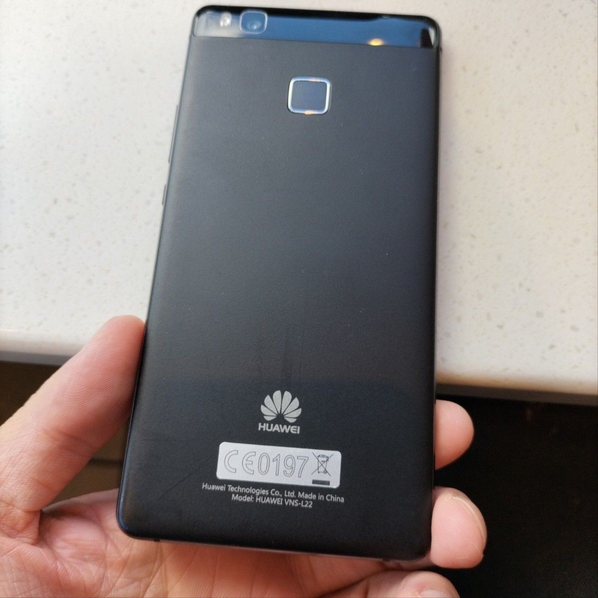 スマホ　アンドロイド　Huawei　p9lite  ハーウェイ　simフリー