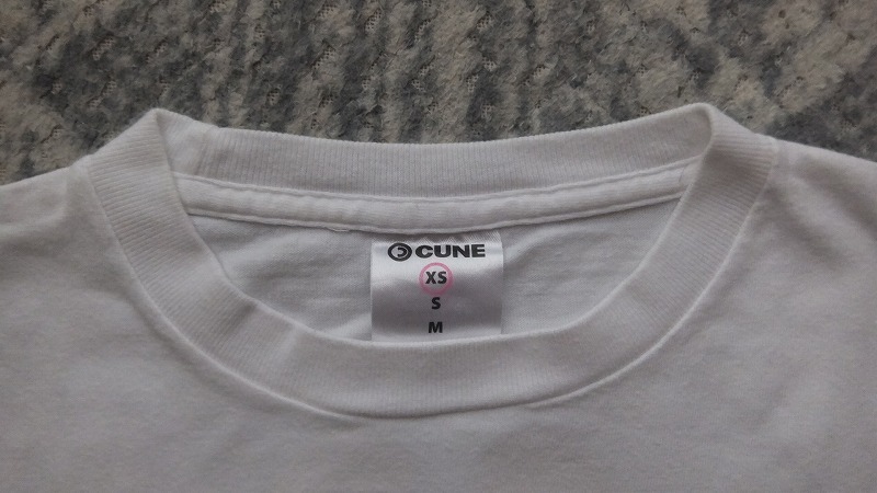 CUNE KUEEN兔子T卹XS 原文:CUNE キューン うさぎ Tシャツ XS