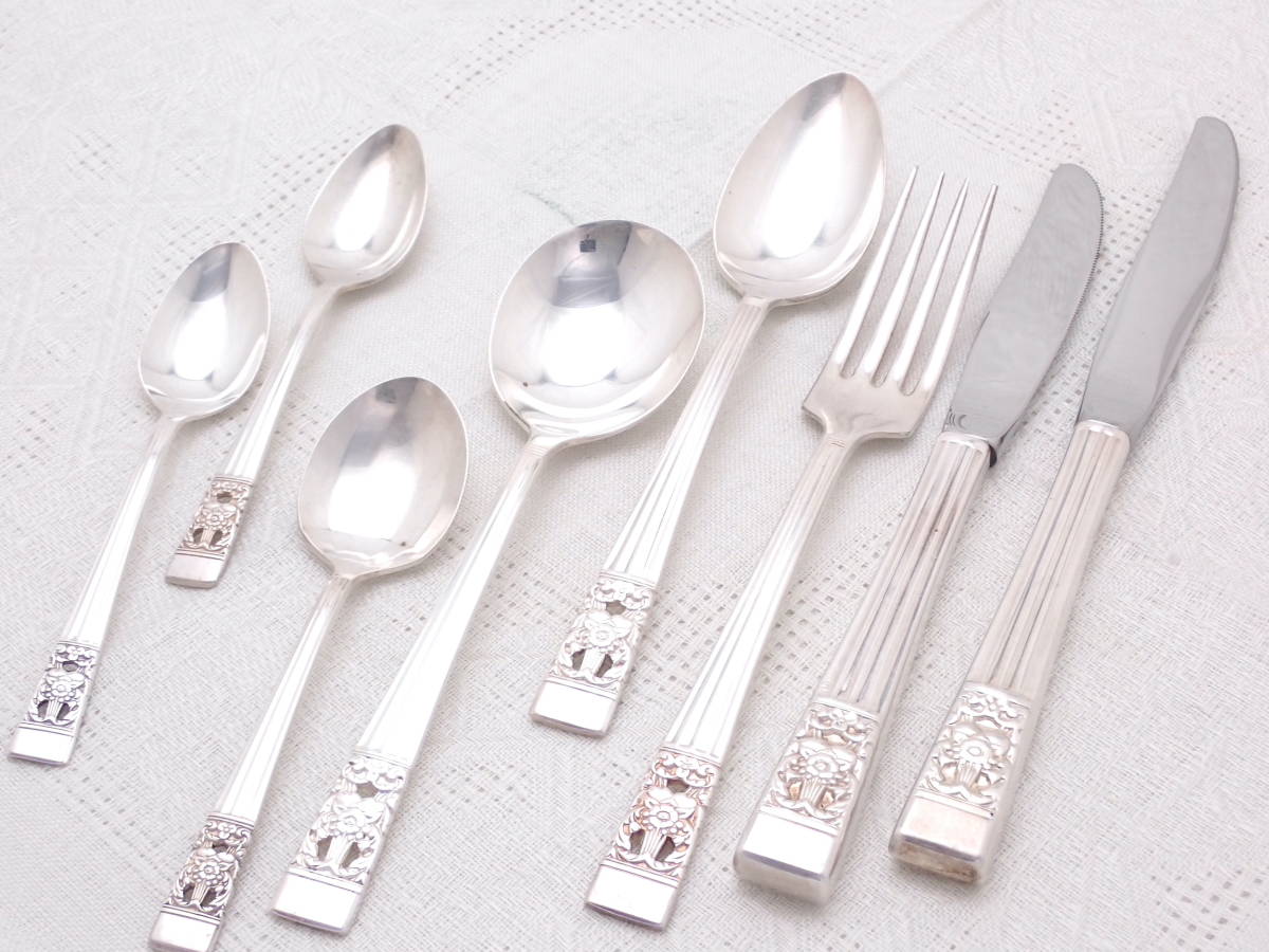 ONEIDA SILVERSMITHS 1936 CORONATION US ヴィンテージ Silver シルバープレート カトラリー 8本set U.S.A.製_画像3