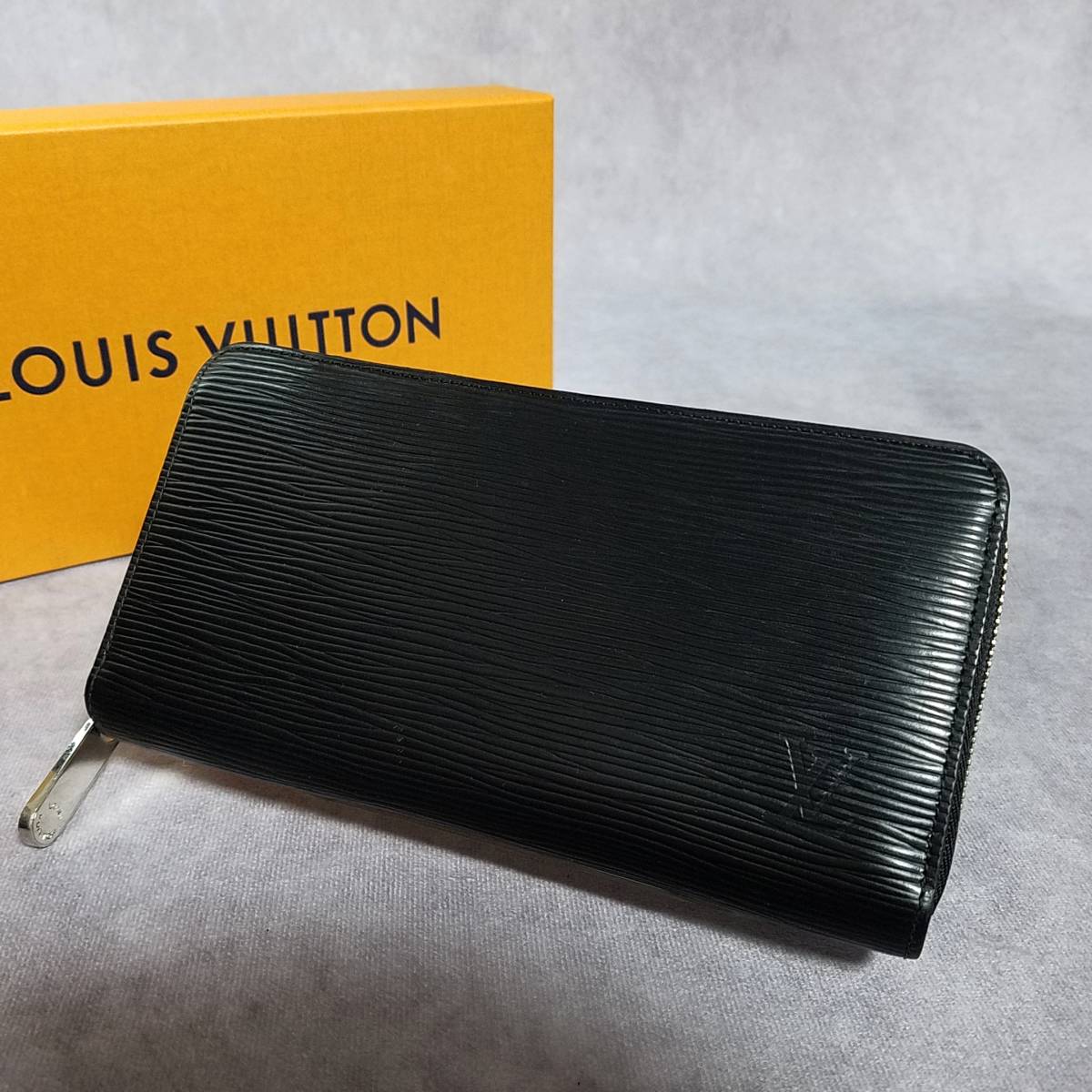 人気新品 【美品】 LOUIS VUITTON ルイヴィトン エピ ノワール 本革