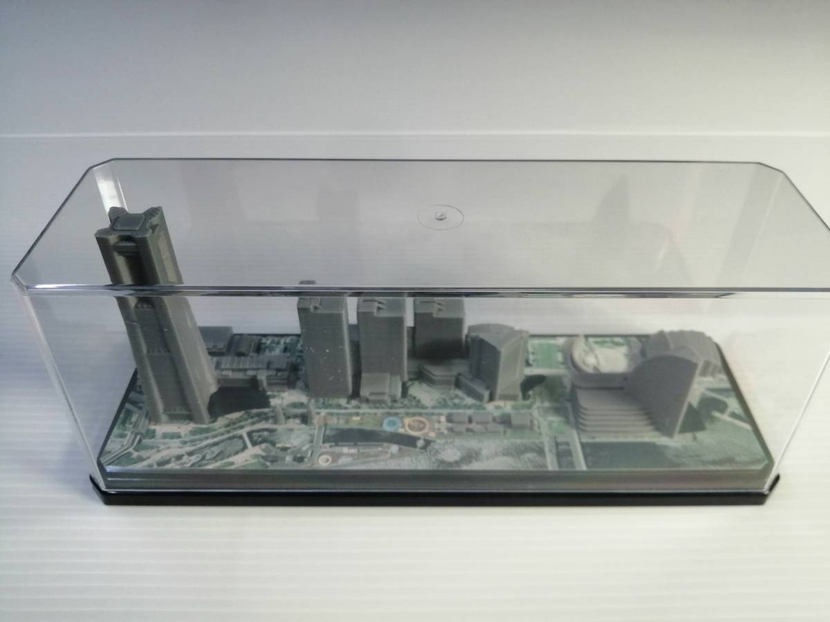 横浜みなとみらい　国土交通省の整備した３D都市データを活用した都市模型　完成品透明ケース付属_画像6