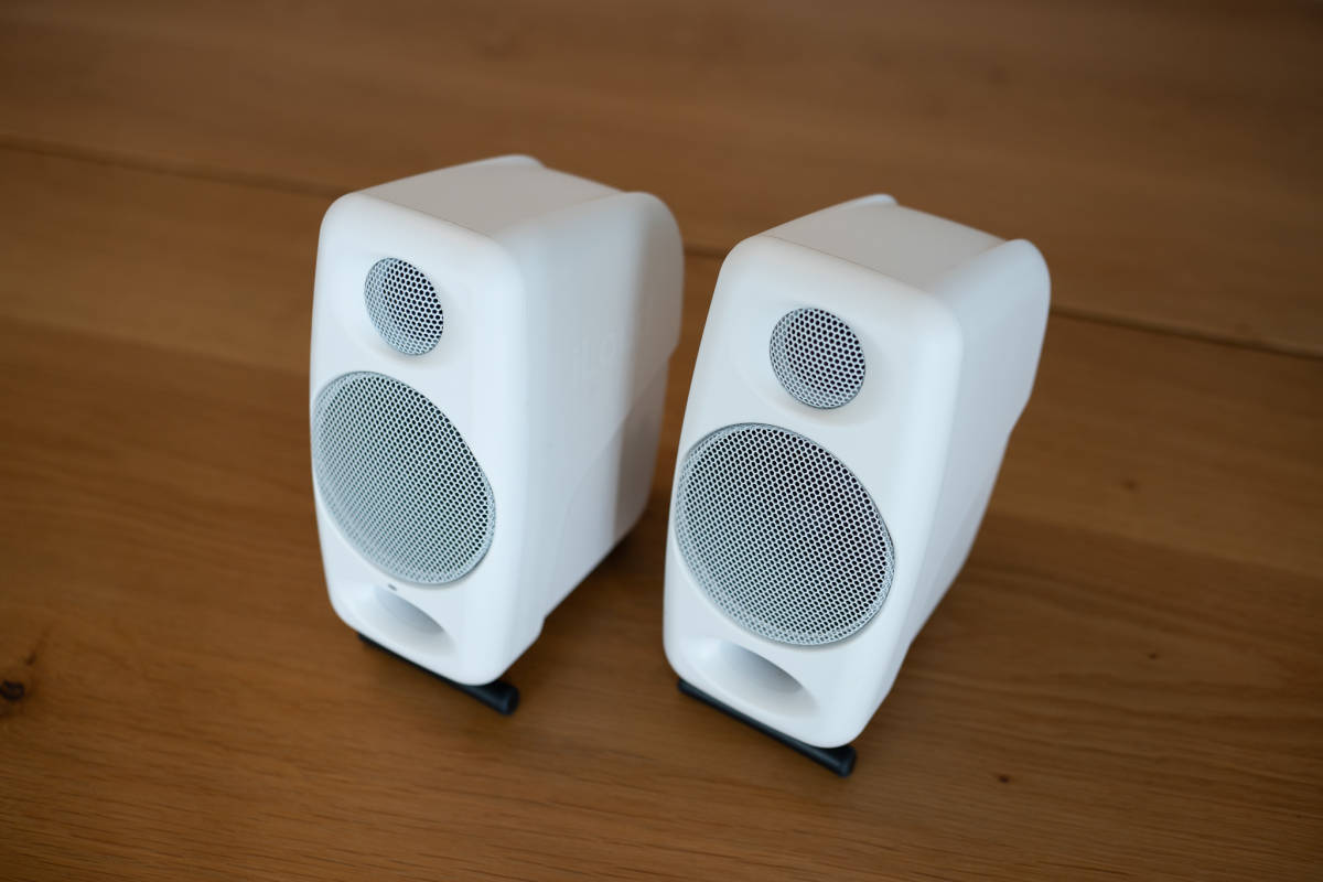 IK Multimedia iLoud Micro Monitor White Special Edition(モニター