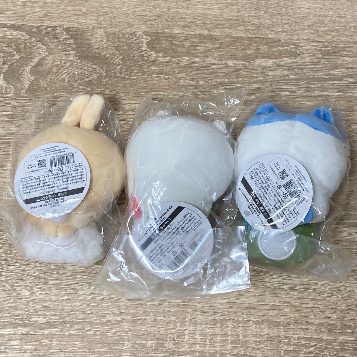 ちいかわ デスクトップから見守るひっかけぬいぐるみ｜Yahoo
