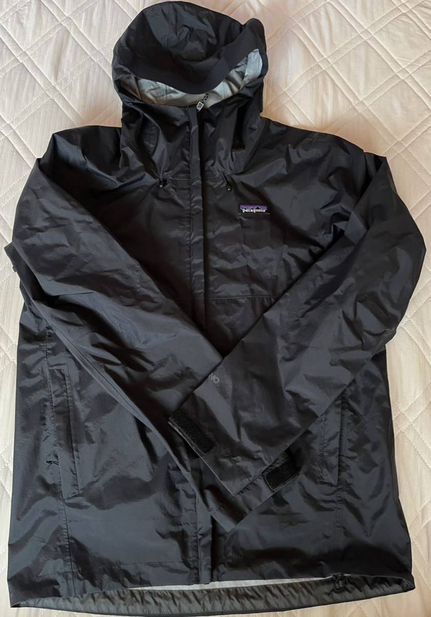 人気商品！】 大特価 美品 patagonia レインコート 雨合羽 ナイロン