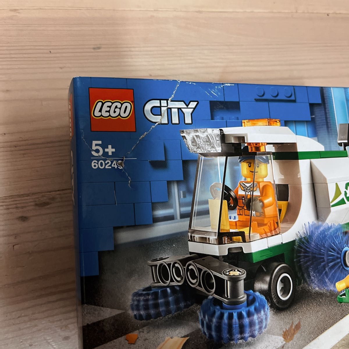 新品訳あり　レゴ(LEGO) シティ 道路清掃車 60249 廃盤