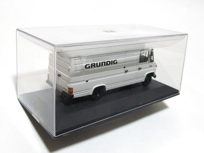 A★ 1/43 ★ メルセデスベンツ L406D ボックスバン／ Mercedes Benz T2 L406D Kastenwagen「GRUNDIG」 1972 ★ 未使用品_画像6