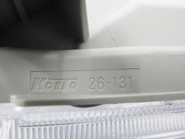 4079741△ ハイエース/レジアスエース H200系 後期4型5型6型 標準ボディー 右ライト ハロゲン KOITO 26-131 HIACE/REGIUSACE_画像3