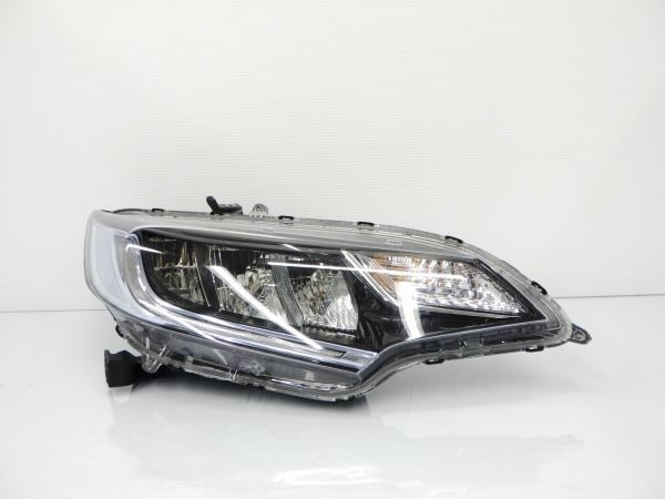 2169341 フィットハイブリッド GP5/GP6 後期 右ライト LED STANLEY W3674 FIT HYBRID_画像1