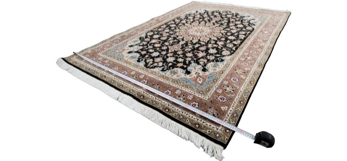 ペルシャ絨毯 本物保証 完全手織り 新品 タブリーズ産 素材:シルクとウール オススメな絨毯 サイズ:204×147cm リビング ラグマット_画像5