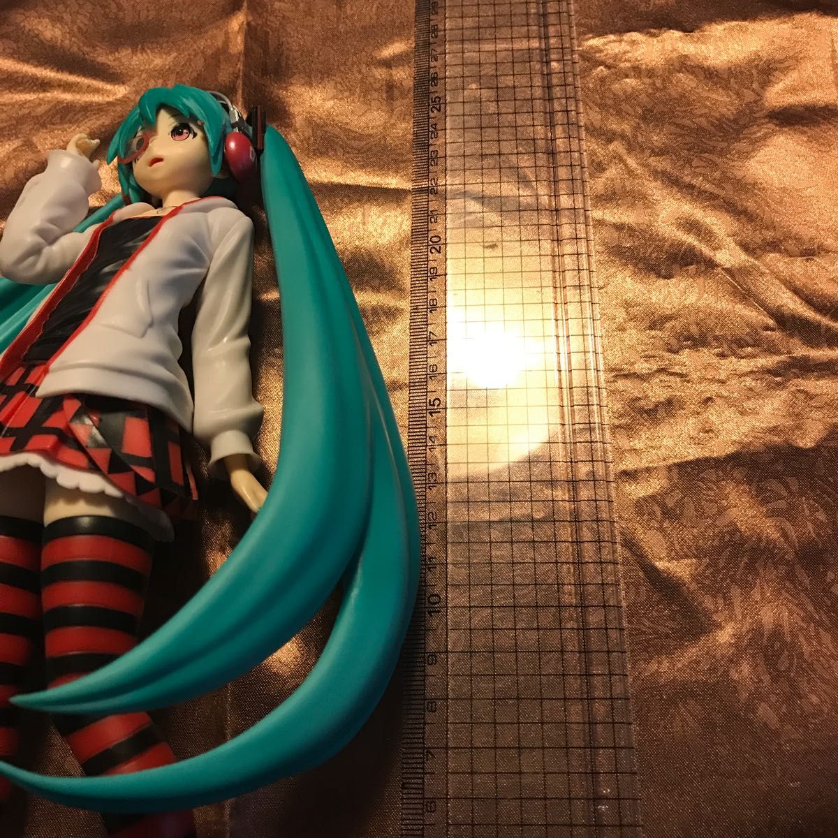 初音ミク　フィギュア 全長25cm