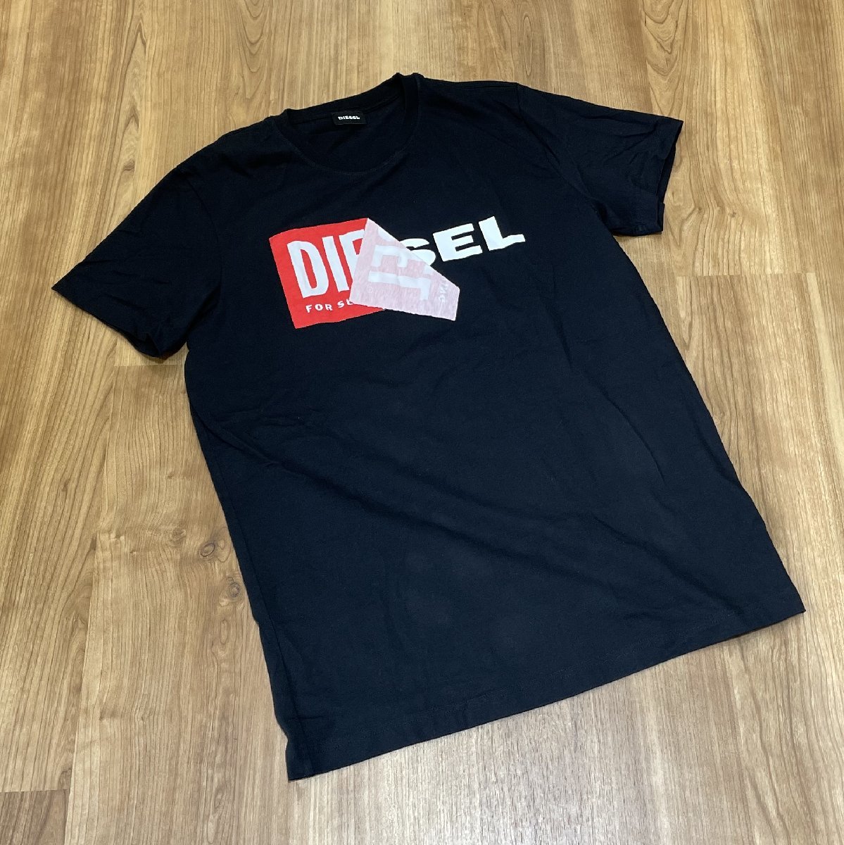 新品同様 DIESEL Wロゴ プリント 半袖Tシャツ L メンズ ブラック コットン100％ クルーネック ディーゼル 福井県質屋の質セブン あ‐10_画像1