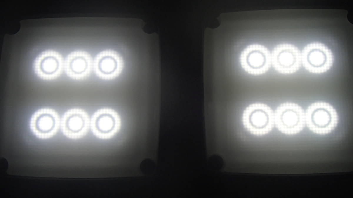 KOMATSU コマツ 純正 LEDワークライト 作業灯 DC12V-24V 19w 2個 白レンズ ユンボ フォークリフト ダンプ トラックのバックランプ等に_画像3