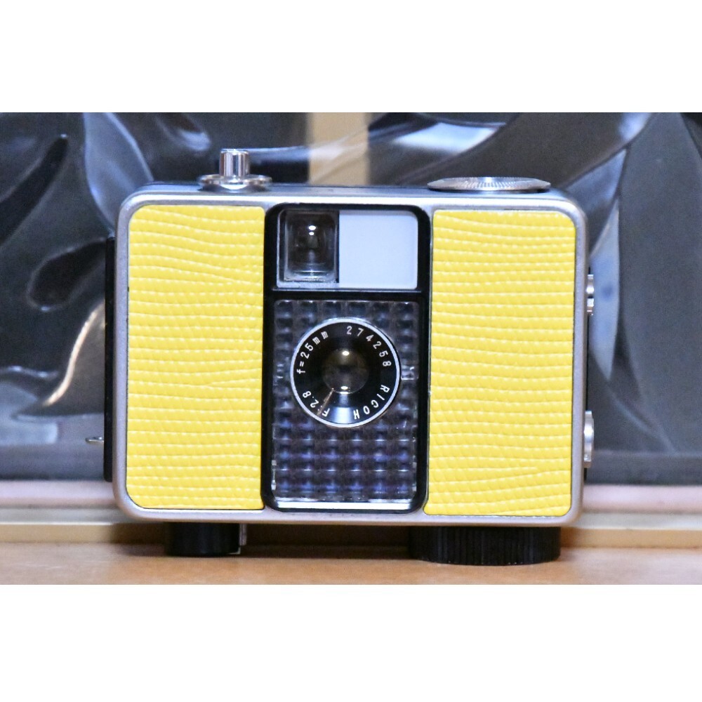 フィルムカメラ 中古 コンパクト カメラ RICOH AUTO HALF E イエローカスタム【中古】【オーバーホール済】_画像1