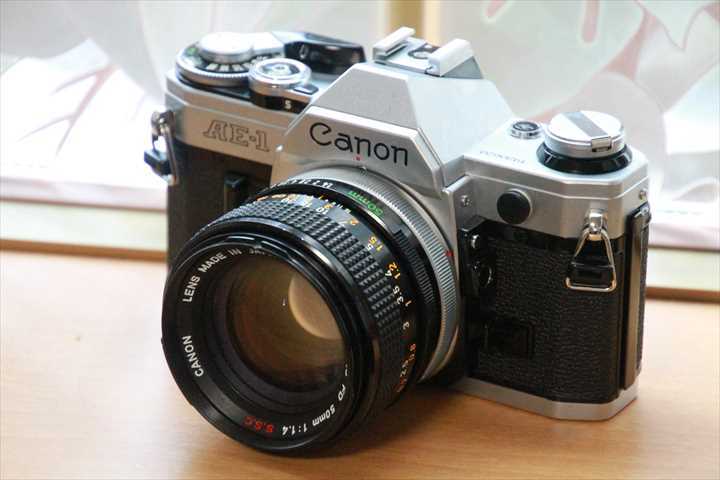 中古 一眼レフ フィルムカメラ 初心者 canon AE-1 単焦点レンズ 中古 一眼レフ フィルムカメラ 初心者 canon AE-1 単焦点レンズ