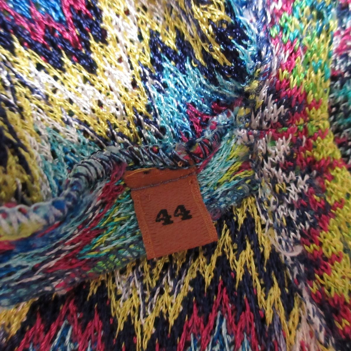 美品 MISSONI ミッソーニ シェブロンストライプ ジグザグ柄 半袖 ニット Tシャツ カットソー 大きいサイズ 44 マルチカラー_画像4