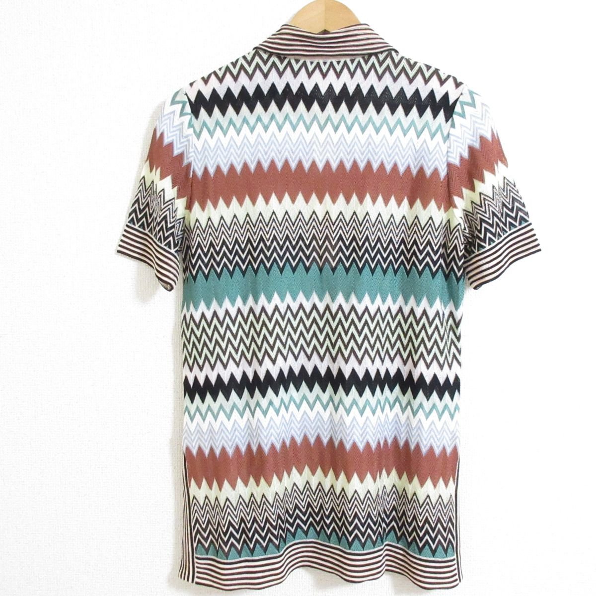 美品 MISSONI ミッソーニ シェブロンストライプ ジグザグプリント サイドスリット 半袖 ポロシャツ ニットカットソー 42 マルチカラーの画像2