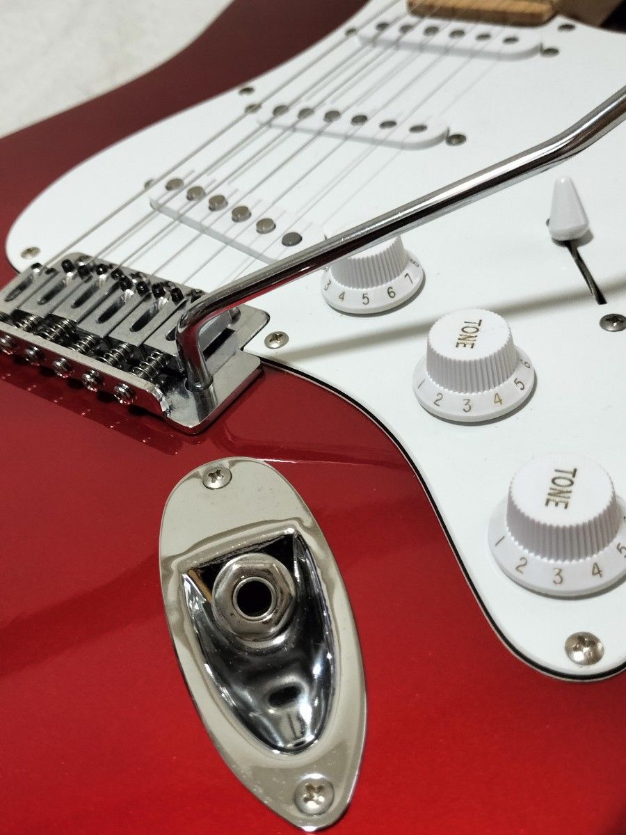 フェルナンデス ストラトキャスター 赤 エレキギター オマケ多数 ケース付き エレキギター ストラト Stratocaster