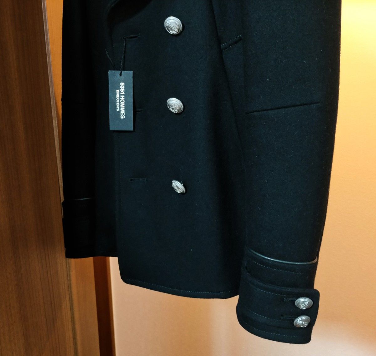 美品¥82500】5351プールオム DIRECTOR'S LINE Pコート ブラック 美品¥82500】5351プールオム DIRECTOR'S LINE Pコート ブラック
