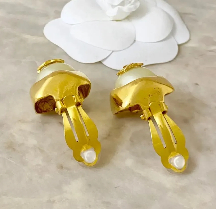 NEW限定品】 シャネル イヤリング スクエア ココマーク パール 真珠