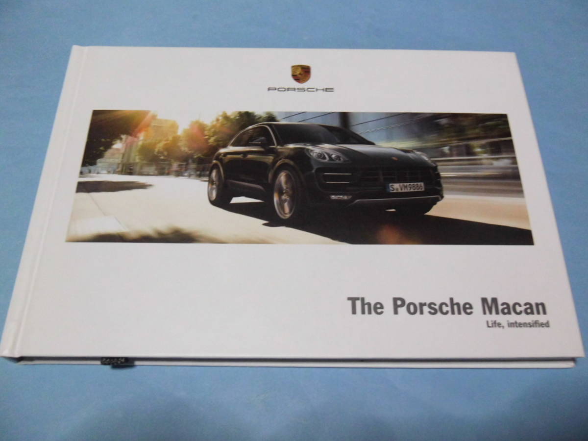 ★カタログ＿＿＿The Porsche Macan Life,intensified（ポルシェ マカン）＿＿＿PORSCHEの画像1