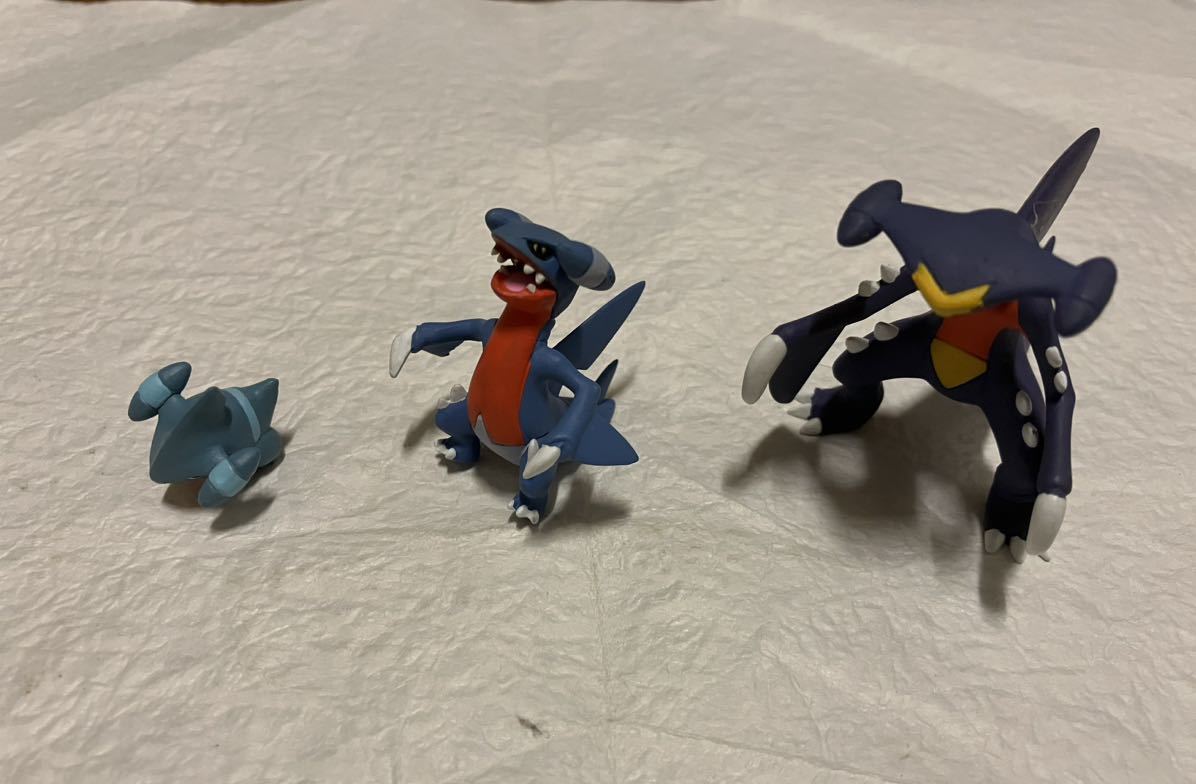 ほ*迎様 立体ポケモン図鑑 フカマル ガバイト ガブリアス フィギュア TOMY Yahoo!オークション - 立体ポケモン図鑑 ガブリアス ガバイト